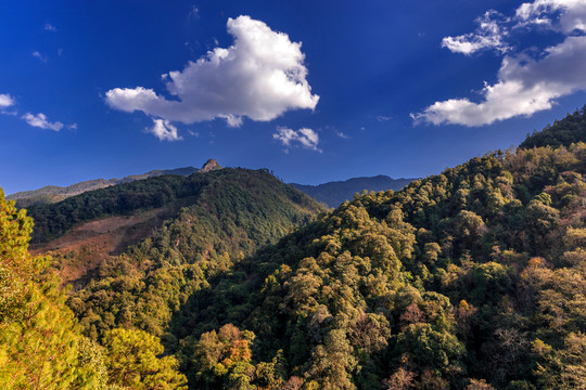云南哀牢山風(fēng)光