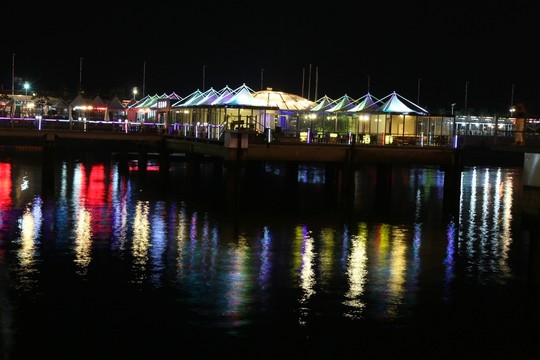 水上餐廳