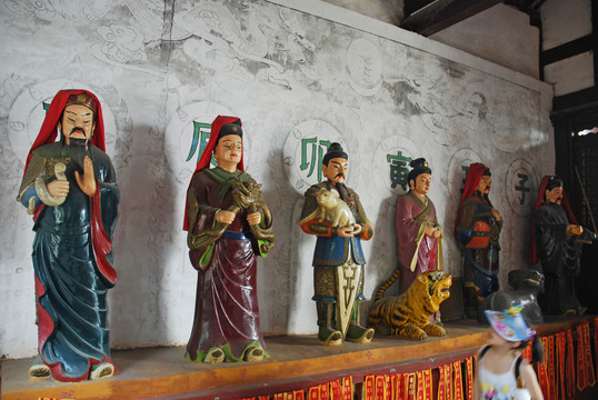 竇圌山云巖寺十二歲神塑像