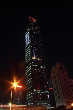 中秋之夜的 深圳大劇院廣場(chǎng)