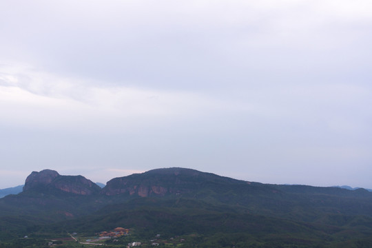 世界第一天然臥佛南臺山全景