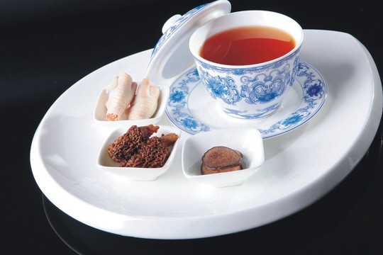 羊肚菌鹿茸燉鳳爪