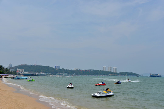 芭提雅海灘浴場及城市風(fēng)光