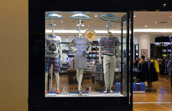 服裝店櫥窗