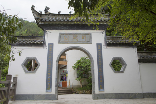 廟門