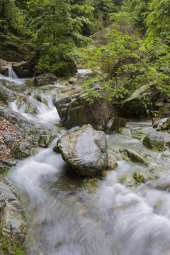 山澗流水 瀑布