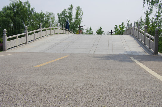 西安大明宮國家遺址公園石拱橋