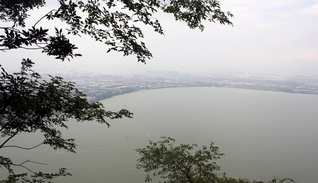 西山