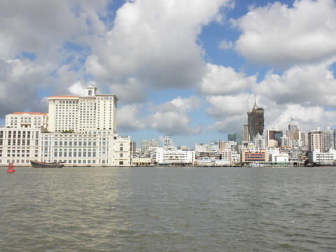 澳門濠江河景