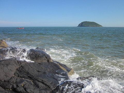 海中的小島