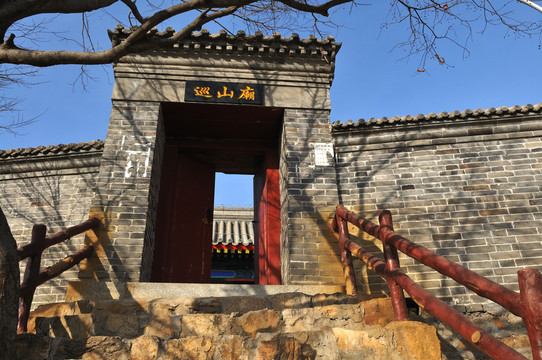 丫髻山巡山廟