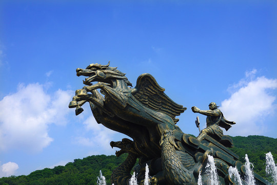 大禹治水雕像