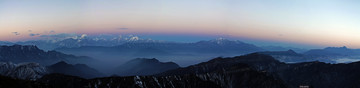 貢嘎山