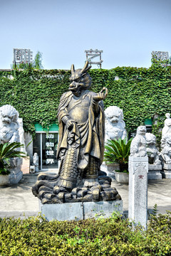 生肖龍雕塑