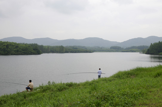水光瀲滟 垂釣休閑
