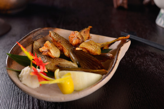 烤三文魚鰭