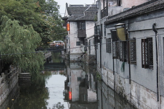 江南水邊人家