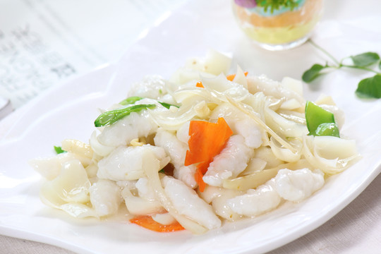 百合炒魚(yú)滑