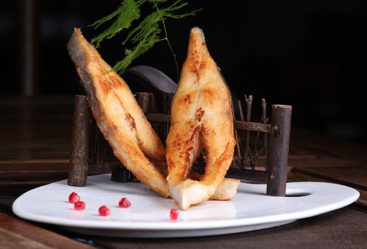 香煎斗鯧魚(yú)