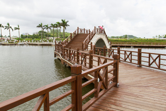 防城港海洋文化公園 木橋游覽道