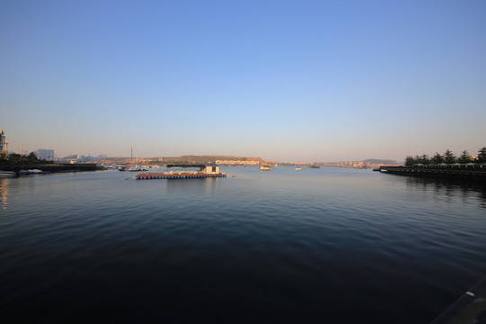 碧水藍(lán)天