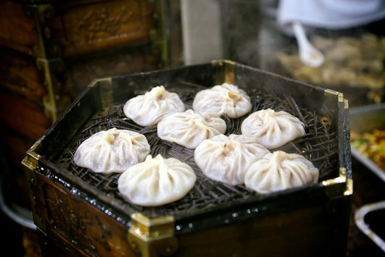 賈三灌湯包
