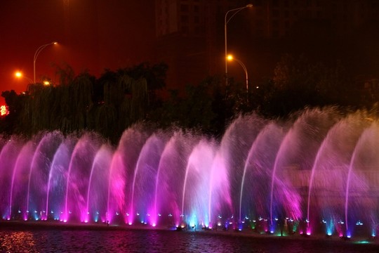 漢街音樂(lè)噴泉夜景