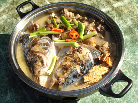 魚頭羊肉火鍋