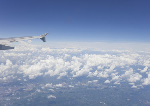 航拍 飛機(jī) 機(jī)翼 海口 藍(lán)天