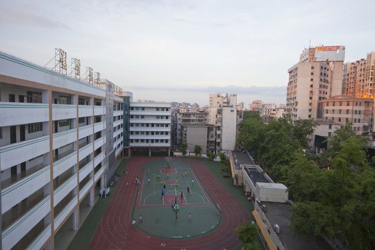 校園 操場(chǎng) 球場(chǎng) 現(xiàn)代 體育場(chǎng)