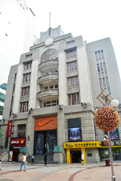 商場(chǎng)