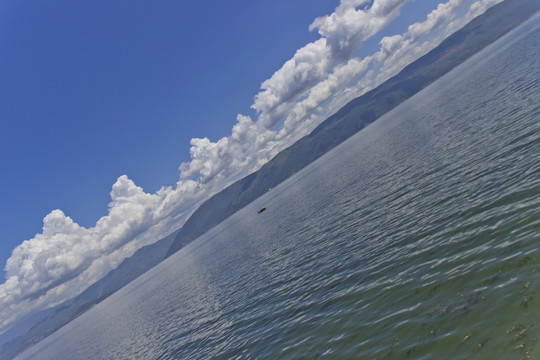 洱海