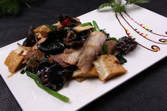 木耳老豆腐炒肉片