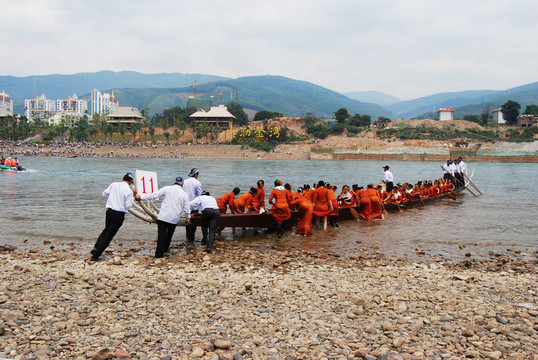 少數(shù)民族 賽龍舟比賽