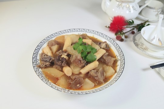 蘿卜燜牛腩