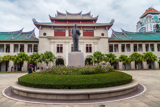 廈大創(chuàng)始人