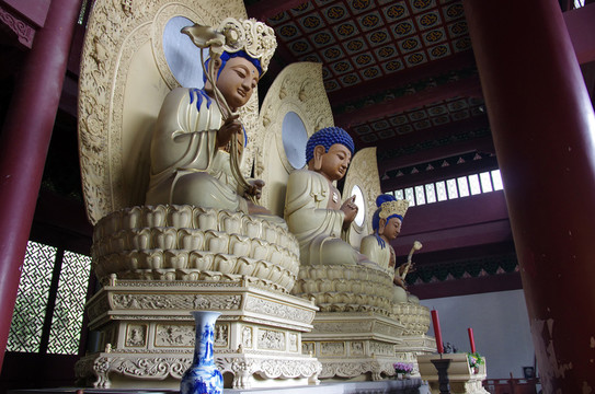 杭州靈隱寺華嚴殿華嚴三圣坐像
