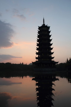 塔