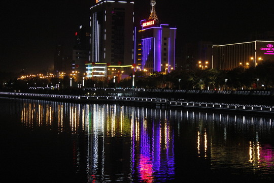 鎮(zhèn)江的夜色