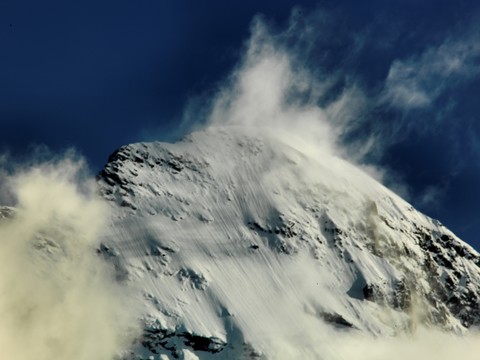 雪山藍天白云