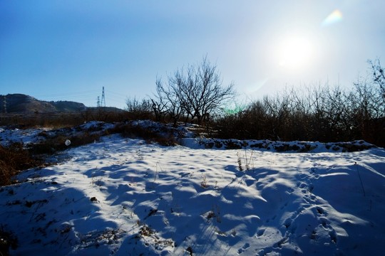 山鄉(xiāng)雪景
