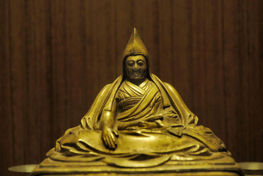清銅鎏金達(dá)賴五世坐像
