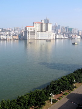 濠江此岸珠海彼岸澳門