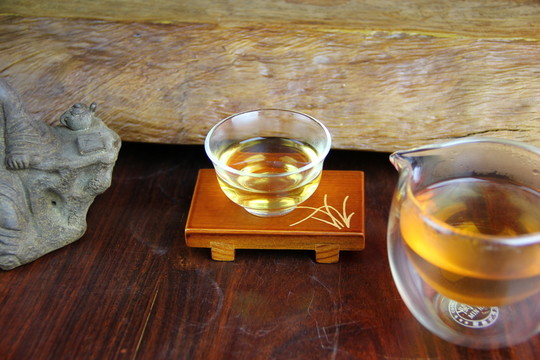 茶 茶葉 大紅袍 茶湯 泡茶