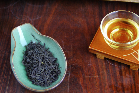 茶 茶葉 大紅袍 茶湯 泡茶