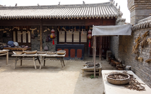 藥鋪后院