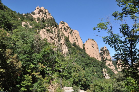 層疊的山峰
