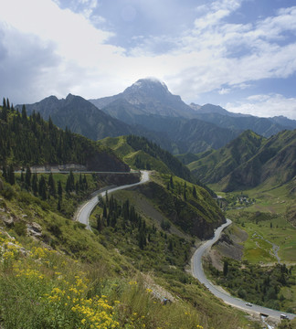 盤山公路 天山風(fēng)光