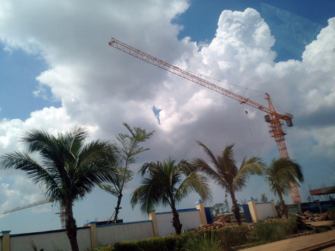 海口市 公路 天空 云彩 藍(lán)天