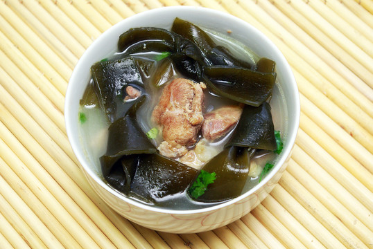 海帶燉排骨